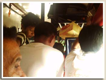 le bus est bondé à Palawan